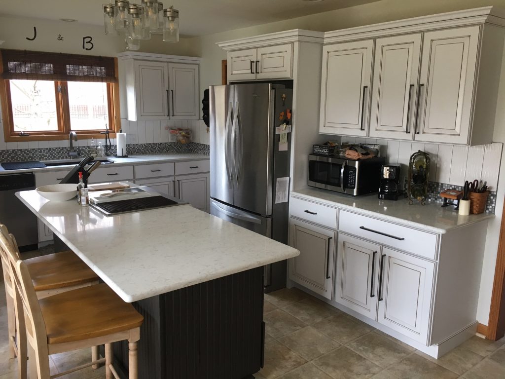 Transform Your Kitchen with Stunning White Cabinets - Doors & Drawers
